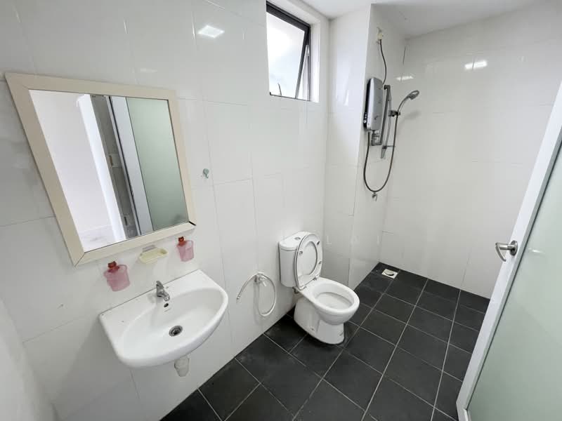 Kondominium untuk Disewa di Ivory Residence - Eiffel Lai - Bathroom - PropertyGuru.com.my
