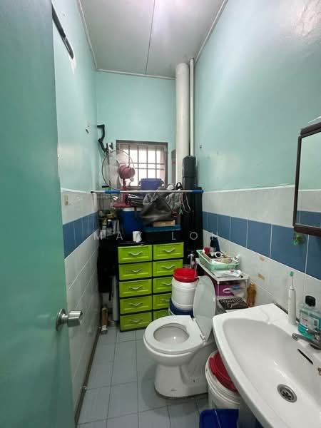 Pangsapuri untuk Dijual di Sri Kenari Apartment - Max Loh - Bathroom - PropertyGuru.com.my