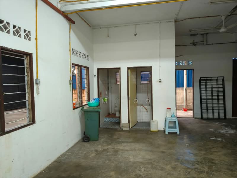 Warehouse for Rent in Kampung Cheras Baru (Ampang) - Tom Foo - Interior - PropertyGuru.com.my