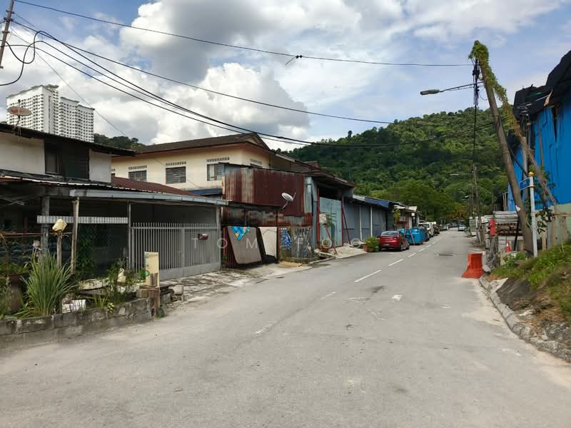 Warehouse for Rent in Kampung Cheras Baru (Ampang) - Tom Foo - Exterior - PropertyGuru.com.my