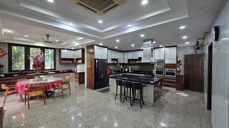 Bungalow House untuk Dijual di Kota Kemuning (Shah Alam) - J J - Kitchen - PropertyGuru.com.my