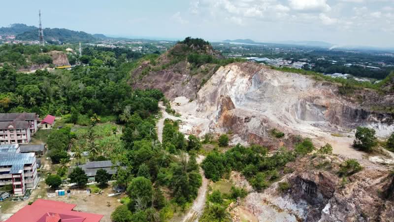 Tanah Pertanian untuk Dijual di Kampung Geliga (Cukai) - NIK AZWAN - Exterior - PropertyGuru.com.my