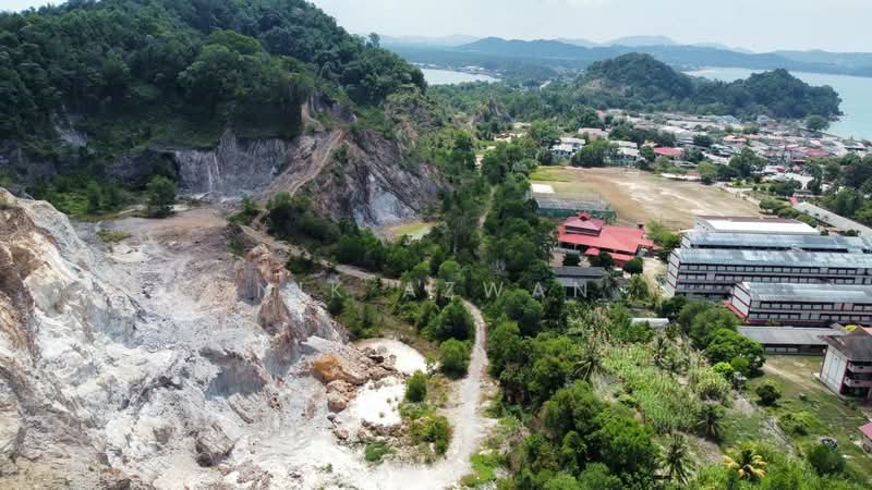 Tanah Pertanian untuk Dijual di Kampung Geliga (Cukai) - NIK AZWAN - Exterior - PropertyGuru.com.my