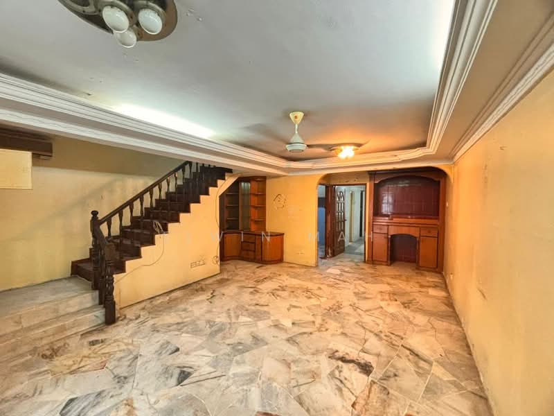 Rumah Teres 2 Tingkat untuk Dijual di Bandar Country Homes (Rawang) - Elwin Mah - Living Room - PropertyGuru.com.my