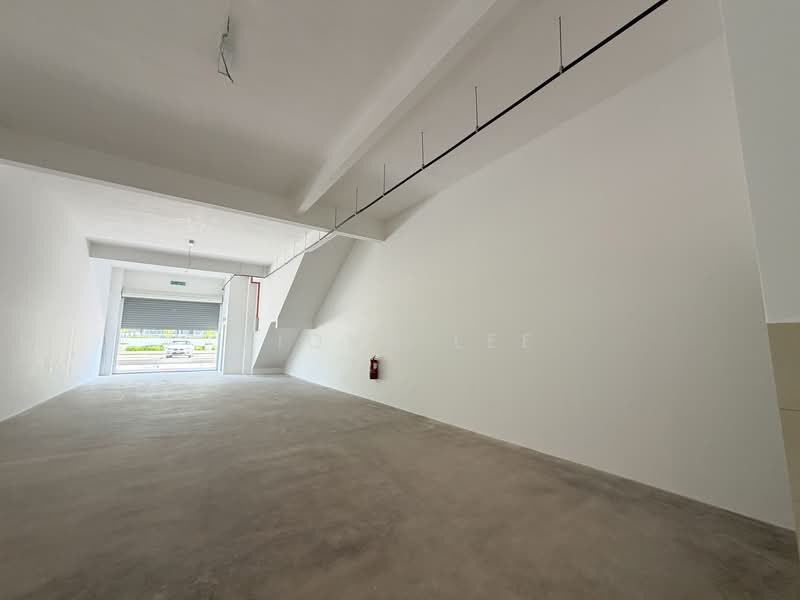 Shop / Office for Rent in Bandar Gamuda Cove (Dengkil) - Fiona Lee - Entrance - PropertyGuru.com.my