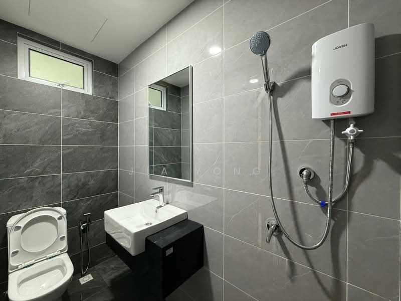 Kondominium untuk Disewa di Lucerne Residences - Jia Yong - Bathroom - PropertyGuru.com.my