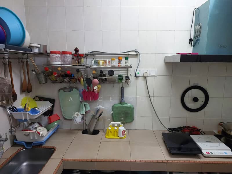 Rumah Teres untuk Dijual di Taman Mayang (Petaling Jaya) - Alice Goh - Kitchen - PropertyGuru.com.my