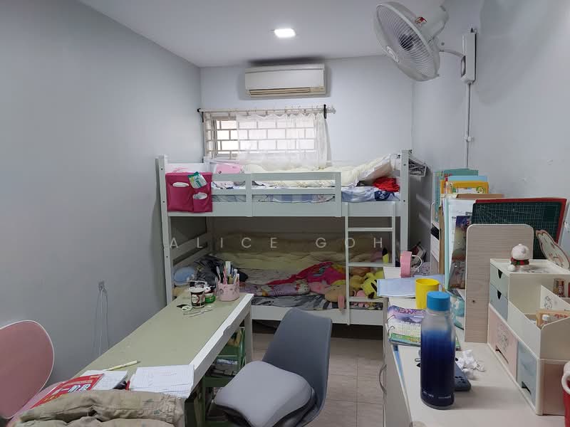 Rumah Teres untuk Dijual di Taman Mayang (Petaling Jaya) - Alice Goh - Bedroom - PropertyGuru.com.my