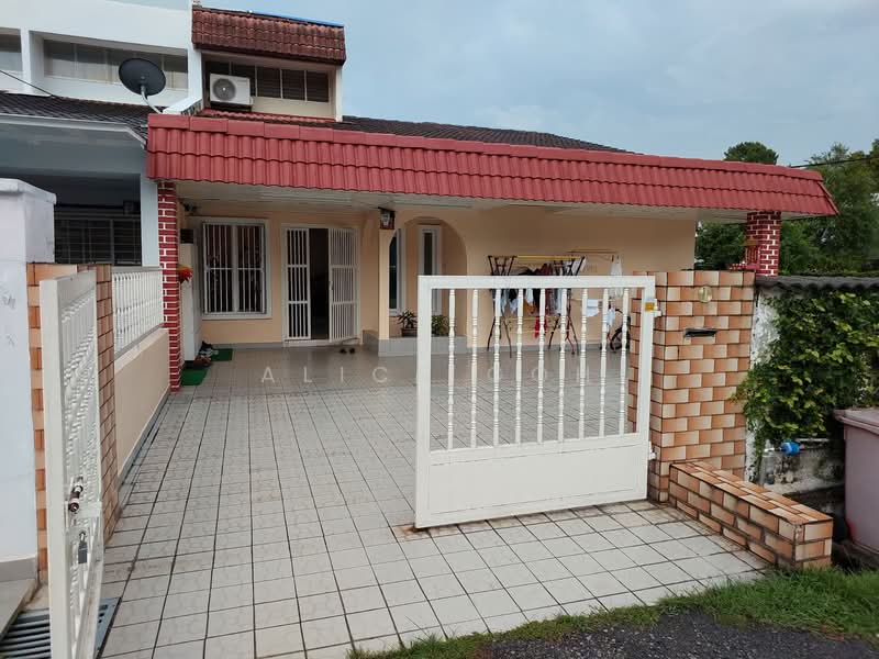 Rumah Teres untuk Dijual di Taman Mayang (Petaling Jaya) - Alice Goh - Exterior - PropertyGuru.com.my