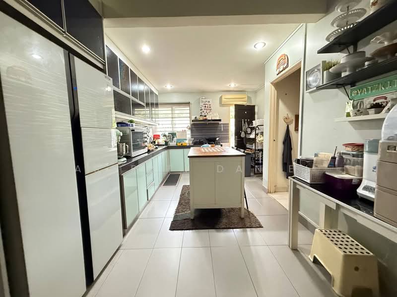 2-storey Terraced House for Sale in Seksyen 8 (Bangi) - Ashraff Daniel - Kitchen - PropertyGuru.com.my