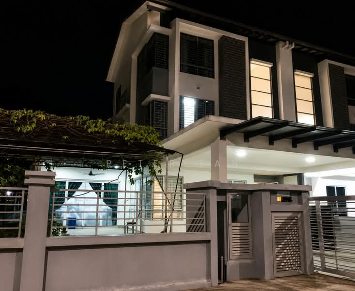 Rumah Teres 3 Tingkat untuk Dijual di Tropicana Heights (Kajang) - Peter Tan - Exterior - PropertyGuru.com.my