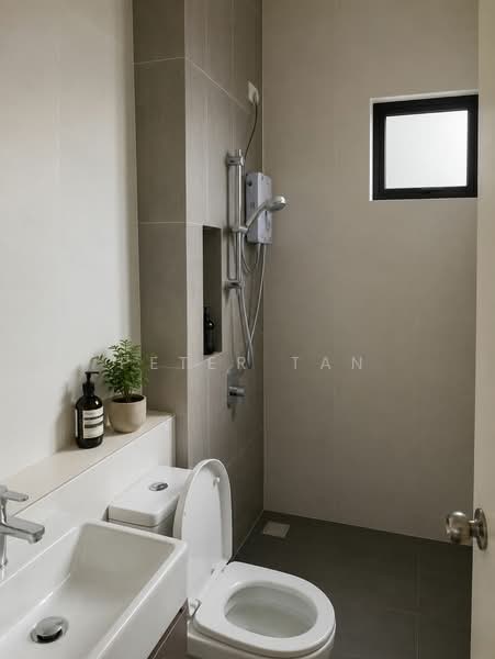 Rumah Berkembar untuk Dijual di Eco Majestic (Semenyih) - Peter Tan - Bathroom - PropertyGuru.com.my