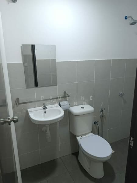 Pangsapuri untuk Disewa di Residensi Metro Kepong - Pauline Chong - Bathroom - PropertyGuru.com.my