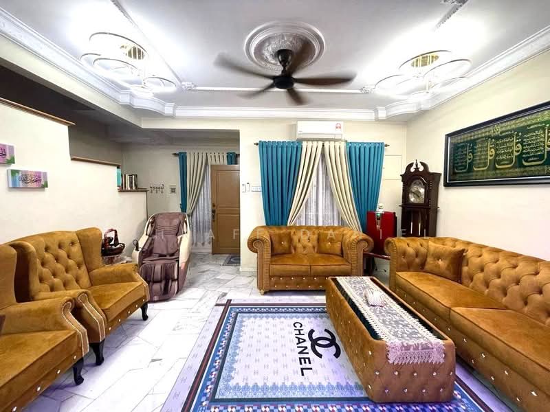 2-storey Terraced House for Sale in Bandar Bukit Raja (Klang) - Ashraff Daniel - Living Room - PropertyGuru.com.my