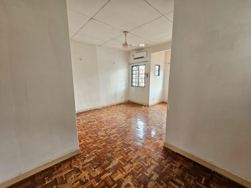 2-storey Terraced House for Sale in Usj 20 (Subang Jaya) - Jason Ooi - Living Room - PropertyGuru.com.my