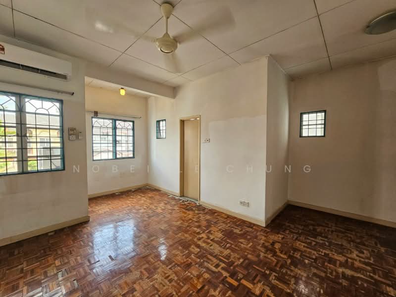 2-storey Terraced House for Sale in Usj 20 (Subang Jaya) - Nobeille Chung - Living Room - PropertyGuru.com.my