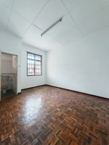 2-storey Terraced House for Sale in Taman Desa Tebrau (Tebrau) - Jojo Chung - Bathroom - PropertyGuru.com.my
