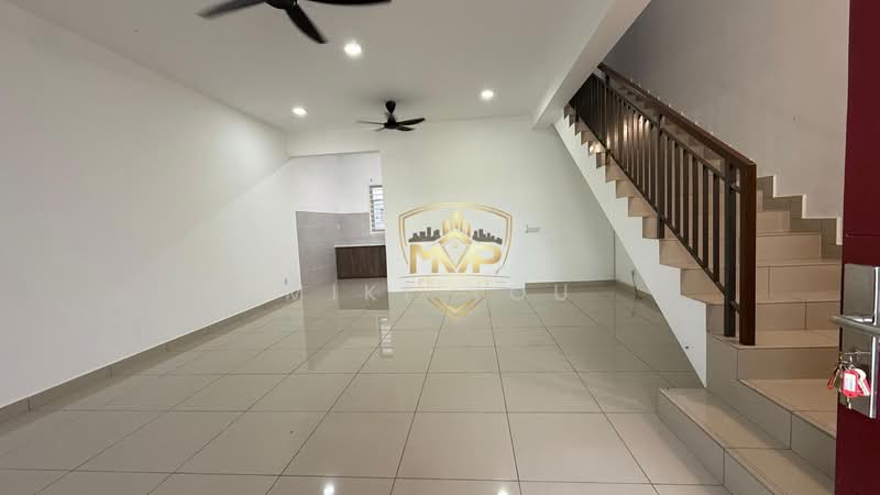2-storey Terraced House for Rent in Telok Panglima Garang (Selangor) - Miki You - Living Room - PropertyGuru.com.my