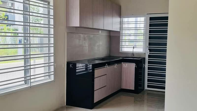 2-storey Terraced House for Rent in Cybersouth (Dengkil) - Atikah Azman - Kitchen - PropertyGuru.com.my