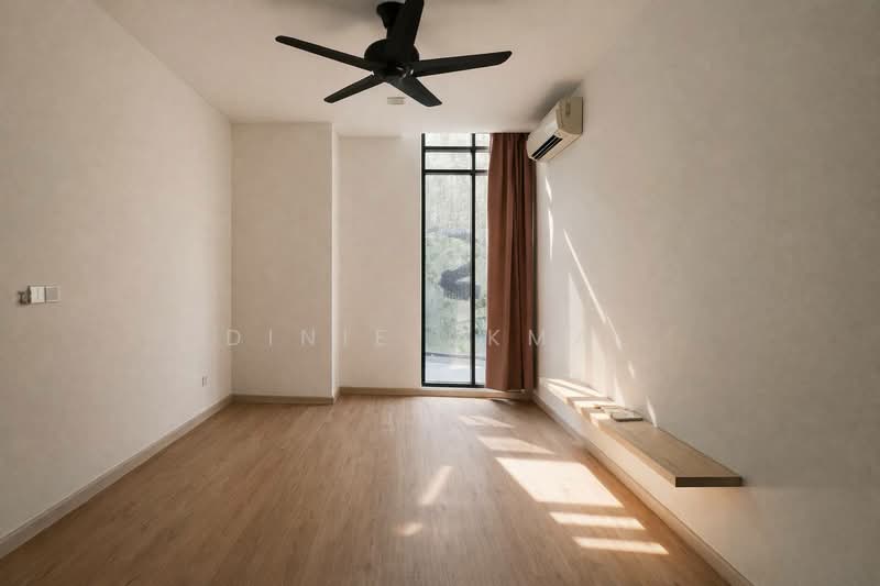Bungalow for Sale at Mirage By The Lake - Dinie Akmal - PropertyGuru.com.my