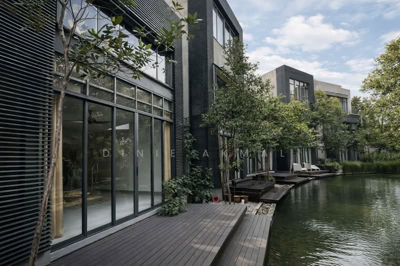 Bungalow for Sale at Mirage By The Lake - Dinie Akmal - PropertyGuru.com.my
