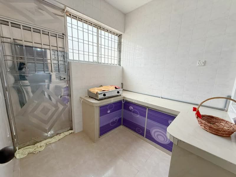 Rumah Teres 2 Tingkat untuk Disewa di Permas Jaya (Johor Bahru) - YC Fung - Kitchen - PropertyGuru.com.my