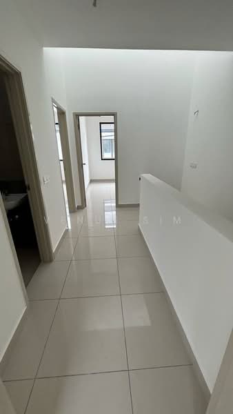 2-storey Terraced House for Rent in Bandar Rimbayu (Telok Panglima Garang) - Venus Sim - Corridor - PropertyGuru.com.my