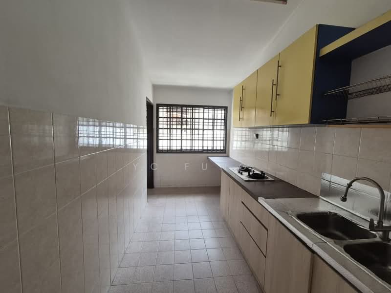 1.5-storey Terraced House for Sale in Taman Pelangi Indah (Ulu Tiram) - YC Fung - Kitchen - PropertyGuru.com.my