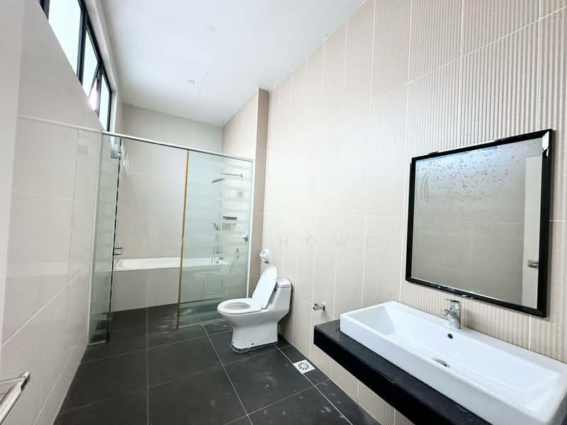 Service Residence for Sale at Sky Loft Premium Suites - Wee Howe - Bathroom - PropertyGuru.com.my