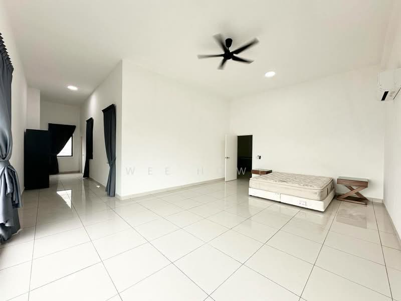 Service Residence for Sale at Sky Loft Premium Suites - Wee Howe - Bedroom - PropertyGuru.com.my