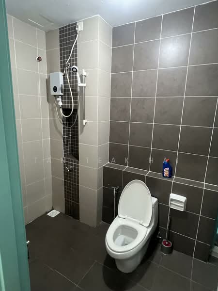 Apartment for Rent at D'Rich Executive Suites - Tan Teak Hai - Bathroom - PropertyGuru.com.my