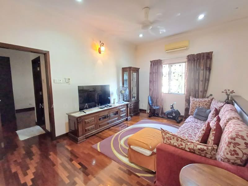 Rumah Banglo untuk Dijual di Petaling Jaya (Selangor) - Nadiah Abdullah - Living Room - PropertyGuru.com.my