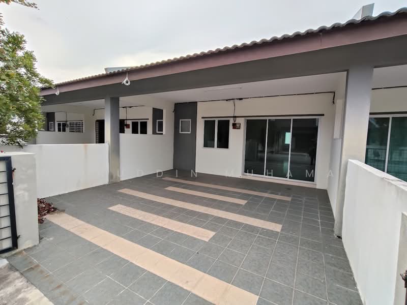 1-storey Terraced House for Sale in Sitiawan (Perak) - Muinuddin Muhamad - Exterior - PropertyGuru.com.my