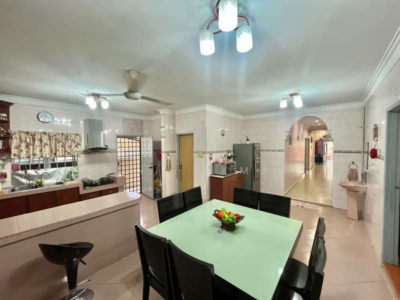 Rumah Banglo untuk Dijual di Kuala Lumpur (Kuala Lumpur) - Dinie Akmal - Kitchen - PropertyGuru.com.my