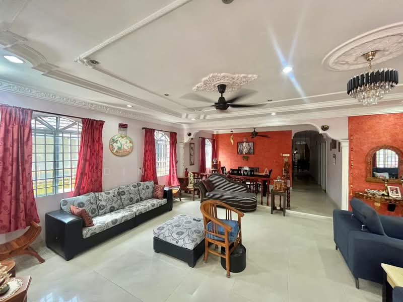 Rumah Banglo untuk Dijual di Kuala Lumpur (Kuala Lumpur) - Dinie Akmal - Living Room - PropertyGuru.com.my