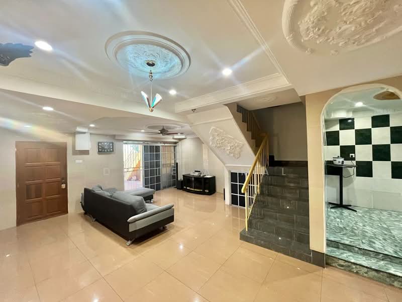 2-storey Terraced House for Sale in Taman Dato' Hormat (Telok Panglima Garang) - Dinie Akmal - PropertyGuru.com.my
