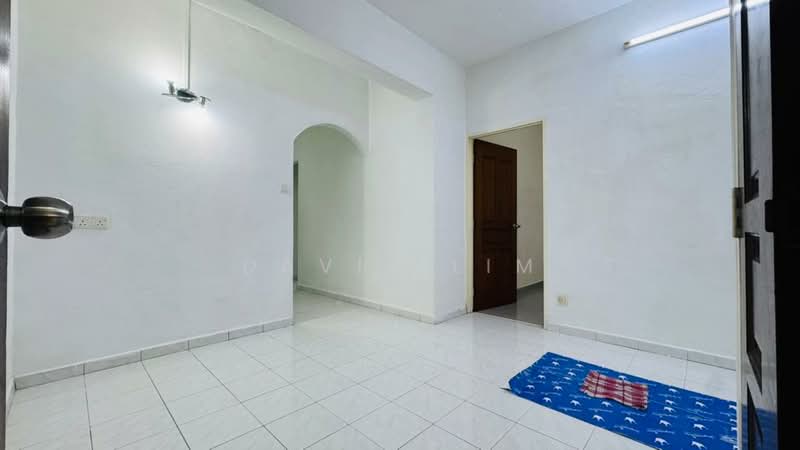 Rumah Flat untuk Dijual di Lucky Garden - Davis Lim - PropertyGuru.com.my