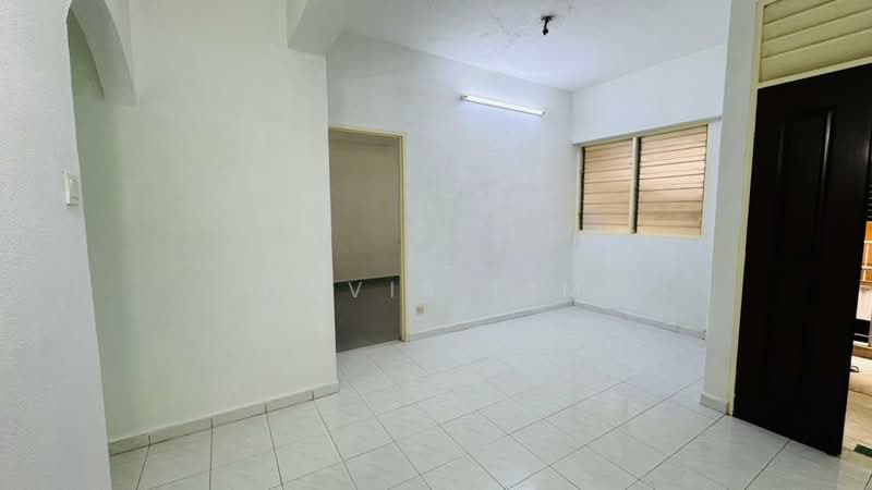 Rumah Flat untuk Dijual di Lucky Garden - Davis Lim - PropertyGuru.com.my