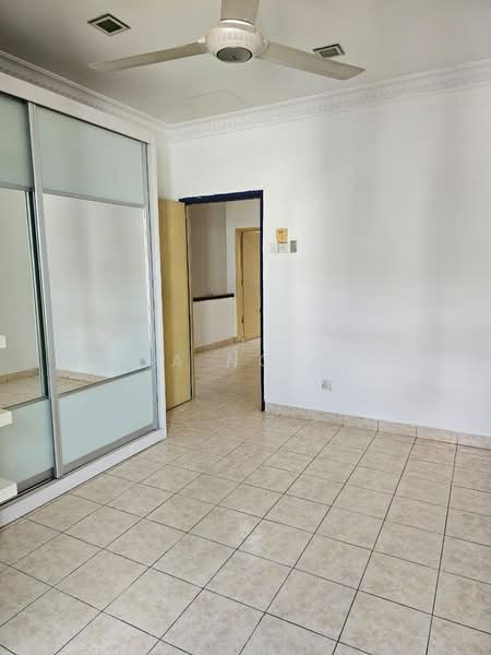 2-storey Terraced House for Sale in Bukit Jelutong (Shah Alam) - Sa'a Nordin - PropertyGuru.com.my