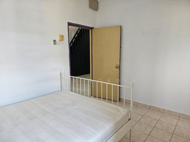 2-storey Terraced House for Sale in Bukit Jelutong (Shah Alam) - Sa'a Nordin - PropertyGuru.com.my