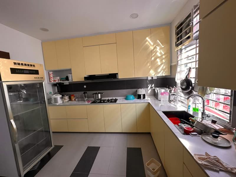 Rumah Teres 2 Tingkat untuk Dijual di Taman Seri Austin (Tebrau) - Jameson Choo - Kitchen - PropertyGuru.com.my