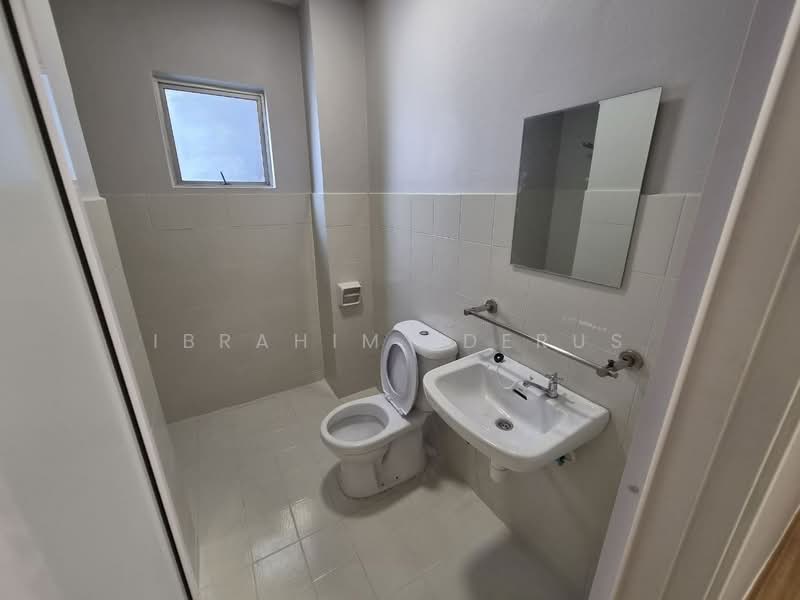 Apartment for Sale at Gardenville Townvilla - Ibrahim Iderus - Bathroom - PropertyGuru.com.my