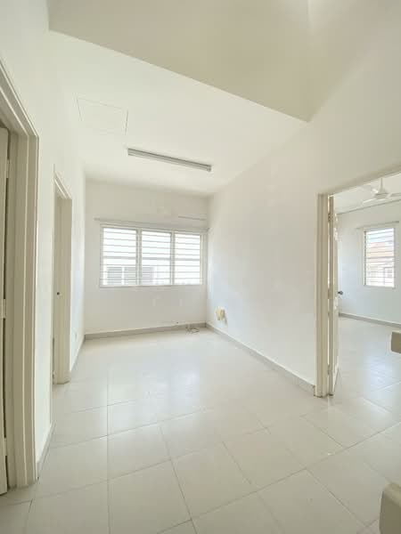2-storey Terraced House for Sale in Taman Dato Demang (Seri Kembangan) - Jennifer Chen - PropertyGuru.com.my