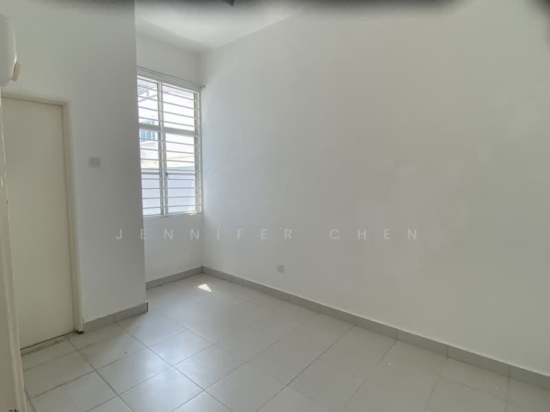 2-storey Terraced House for Sale in Taman Dato Demang (Seri Kembangan) - Jennifer Chen - PropertyGuru.com.my