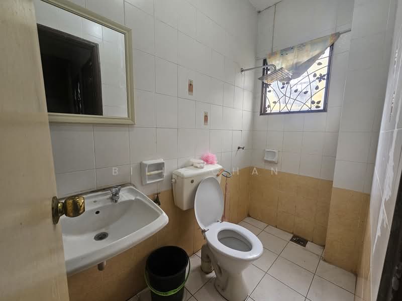 2-storey Terraced House for Sale in Taman Segar Perdana (Cheras) - Billy Chan - Bathroom - PropertyGuru.com.my