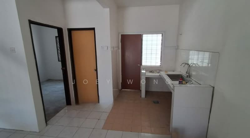 Terraced House for Rent in Bandar Putra Permai (Seri Kembangan) - Joey Wong - Kitchen - PropertyGuru.com.my