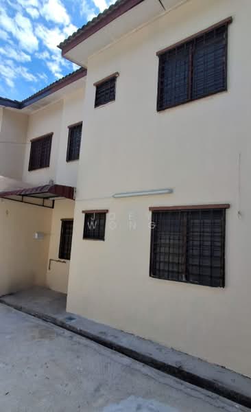 Terraced House for Rent in Bandar Putra Permai (Seri Kembangan) - Joey Wong - Exterior - PropertyGuru.com.my