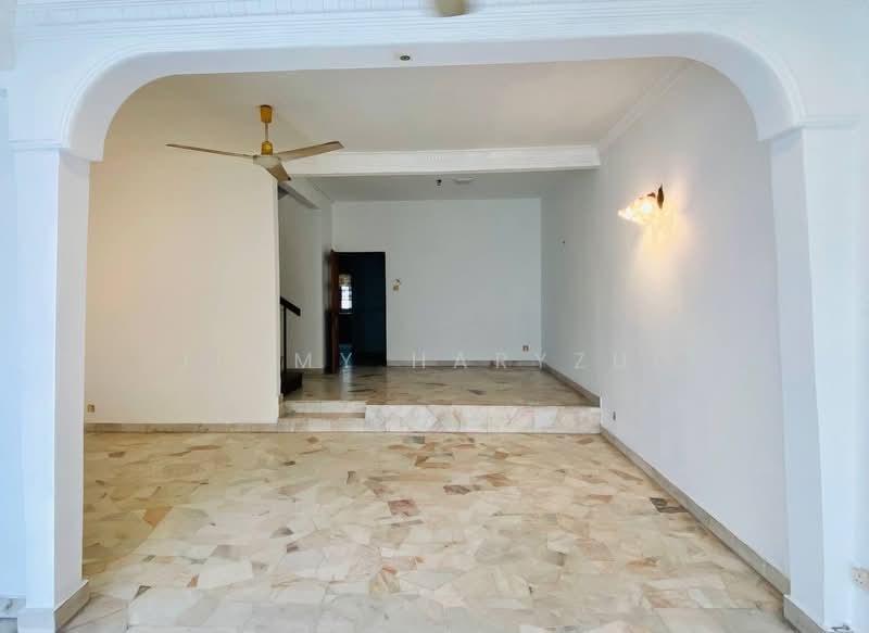 2-storey Terraced House for Sale in Taman Bukit Maluri (Kepong) - Jimmy Haryzul - Living Room - PropertyGuru.com.my