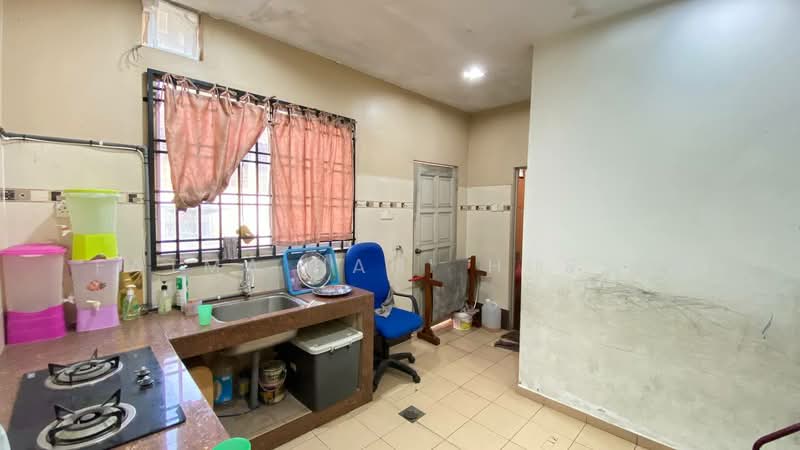 Terraced House for Sale in Kuantan (Pahang) - Fatma Hani Hussin - Kitchen - PropertyGuru.com.my