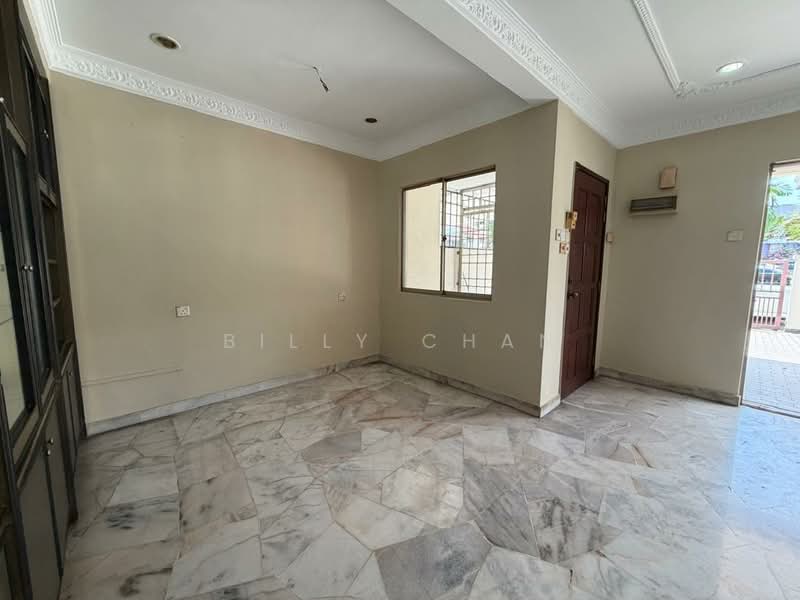 2-storey Terraced House for Sale in Taman Midah (Cheras) - Billy Chan - Living Room - PropertyGuru.com.my